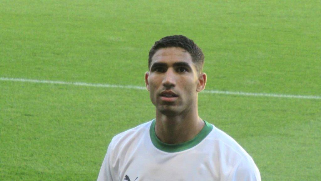 Achraf Hakimi con la camiseta de Marruecos antes de un partido del Mundial 2026