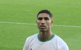 Achraf Hakimi con la camiseta de Marruecos antes de un partido del Mundial 2026