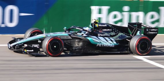 El Mercedes de Kimi Antonelli rueda a fondo en la sesión de clasificación del Gran Premio de China