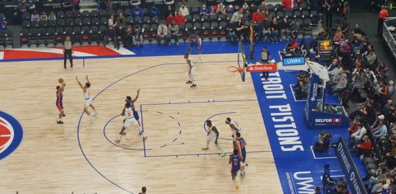 Los New York Knicks atacan en un partido de la NBA, la franquicia que firmó la mayor remontada en unas Finales
