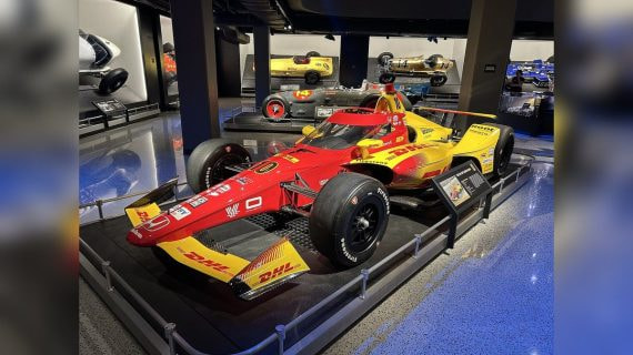 Palou sella su quinto título de IndyCar en Milwaukee y llega de campeón a Laguna Seca