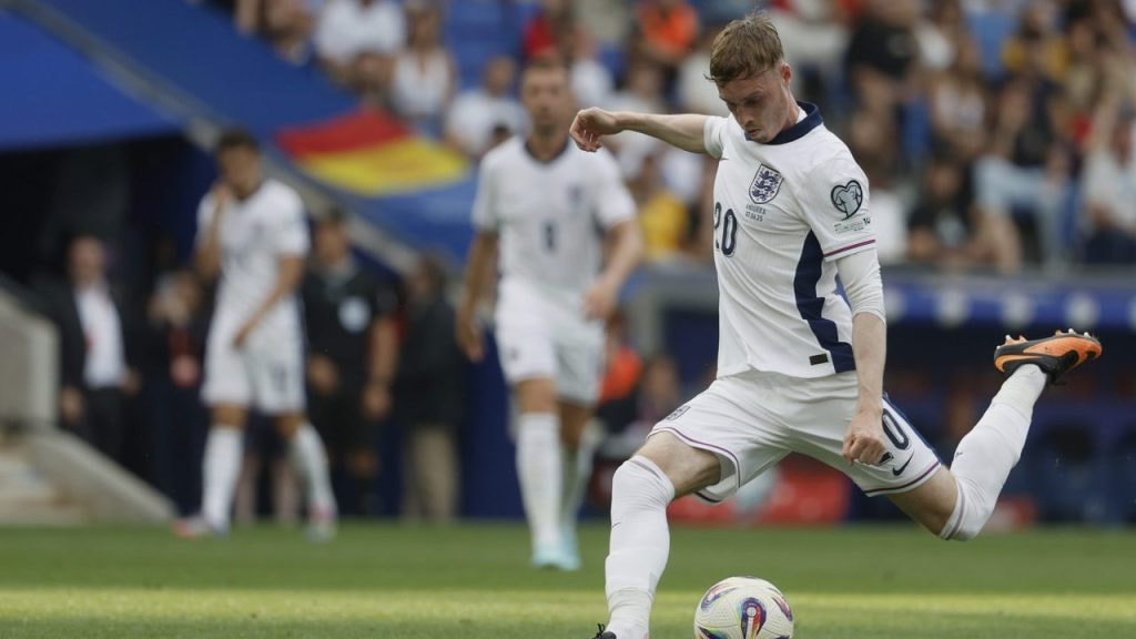 Cole Palmer, en acción en un partido entre Inglaterra y Andorra en 2025.
