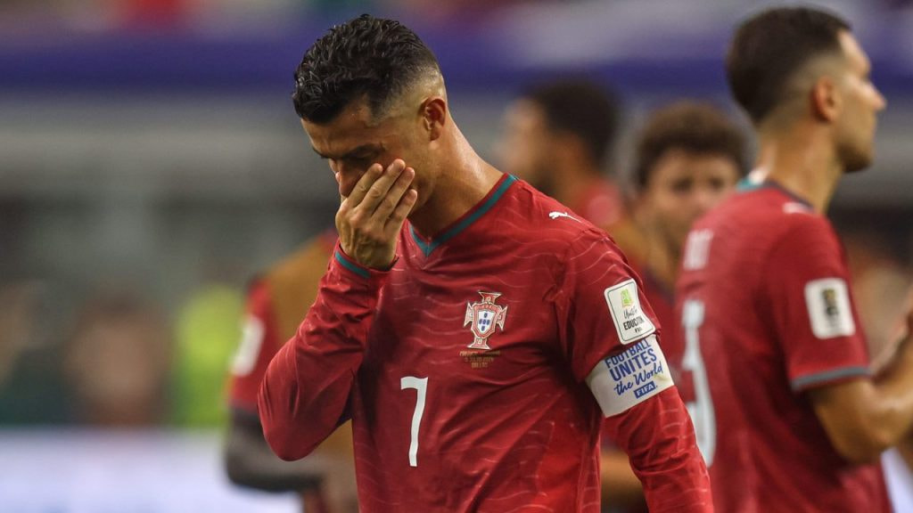 Cristiano Ronaldo, emocionado tras caer eliminado de su último Mundial ante España.