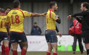 Charlie Malié, jugador de la selección española de rugby, protesta al árbitro durante un partido ante Rumanía disputado en marzo de 2018.