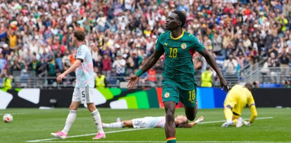 Ismaila Sarr celebra el segundo gol de Senegal ante Bélgica en el partido de dieciseisavos de final del Mundial 2026.