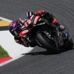 Jorge Martín toma una curva con su Aprilia durante el Gran Premio de La Toscana de MotoGP 2026.