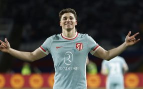 Julián Álvarez celebra un gol anotado al FC Barcelona el pasado 25 de febrero en semifinales de la Copa del Rey.