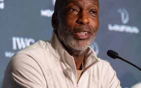 Michael Johnson responde a la prensa en los Laureus World Sports Awards de Madrid en abril de 2024