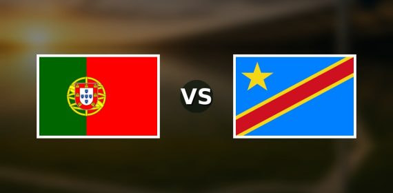 Banderas de Portugal y RD Congo enfrentadas sobre un campo de fútbol difuminado, pronóstico del Mundial 2026