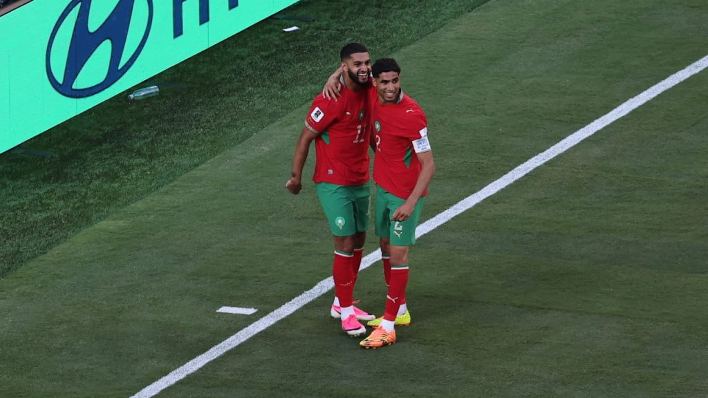 Ismael Saibari y Achraf Hakimi, nacidos en Terrassa y Getafe respectivamente, celebran el gol de Marruecos ante Brasil en el Mundial 2026.