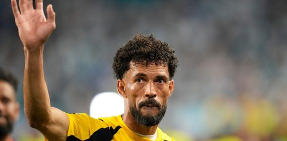 Vozinha saluda a la afición en su despedida del Mundial 2026 tras la eliminación de Cabo Verde