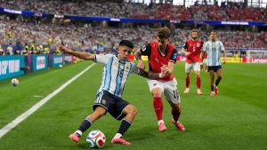 River Plate y Coudet se encomiendan a Thiago Almada para salir del pozo tras gastar 89 millones en dos mercados