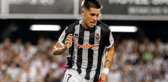 Fran Castillo durante su partido de debut en Segunda División con el CD Castellón frente al Sabadell.