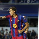 Hamza Abdelkarim celebra un gol en la pretemporada del FC Barcelona 2026 ante el Birmingham City.