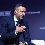 Jorge Mendes, de la agencia Gestifute, dando una charla durante el Web Summit 2018 en Lisboa.