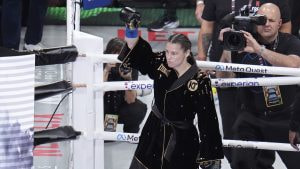 Katie Taylor se retira en Croke Park, 54 años después de Ali