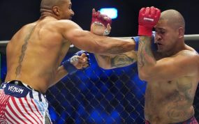 Alex Pereira y Ciryl Gane, durante su combate por el título interino del peso pesado en la Casa Blanca