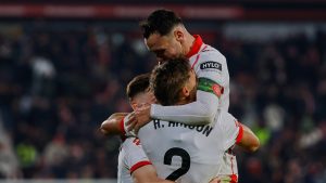 El Girona, entre las maletas y el barro de LaLiga HyperMotion