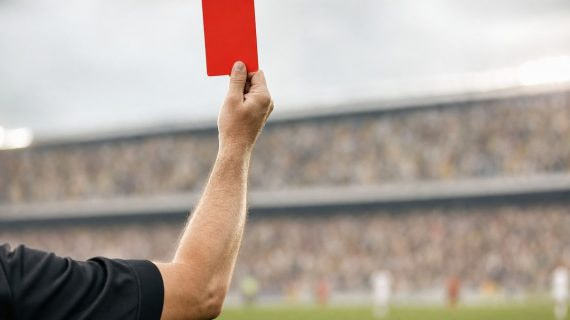 La roja de 20 minutos ya es ley, pero cada competición decide si la usa