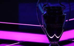 Trofeo de la Champions League durante la celebración del sorteo de la edición 2026/27.