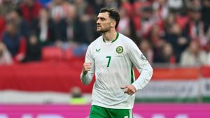 Troy Parrott, un héroe irlandés para el Betis de Pellegrini