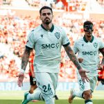 Miguel de la Fuente celebra el solitario gol de la victoria del Almería en Mallorca en LaLiga HyperMotion 2026/27.