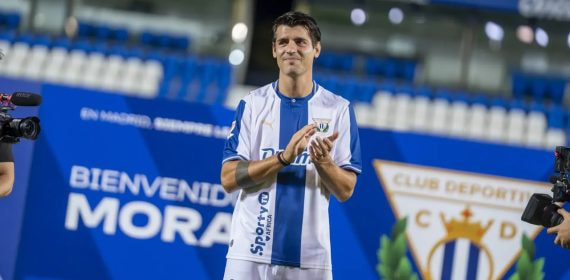 Álvaro Morata durante su presentación como nuevo futbolista del CD Leganés en agosto de 2026.