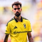 Brais Méndez, durante un partido de su equipo, Columbus Crew, frente a New England Revolution, correspondiente a la MLS 2026.