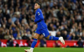Enzo Fernández, en acción en su último partido con la camiseta del Chelsea, durante el partido de Premier League ante el Fulham de la primera jornada.