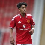 El canterano del Manchester United, JJ Gabriel, durante el partido de Youth League disputado ante el Sabah el pasado 10 de septiembre de 2026.