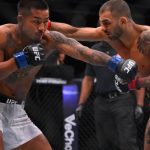 Joshua Van y Alexandre Pantoja durante su combate por el título del peso mosca en UFC 323