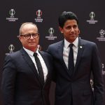 El director deportivo del PSG, Luis Campos, junto al presidente del club, Nasser Al-Khelaifi, durante el sorteo de la fase liga de la Champions League 2026/27.