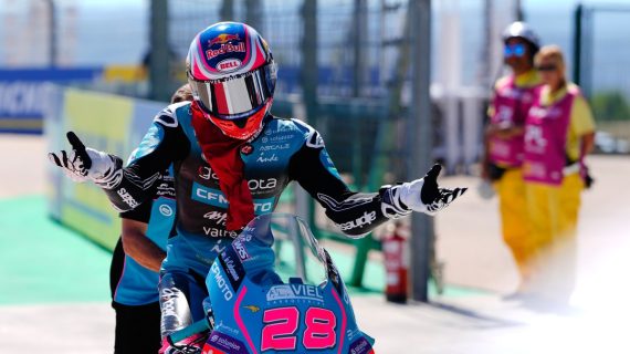 Los españoles que se juegan Moto2 y Moto3 en las últimas carreras
