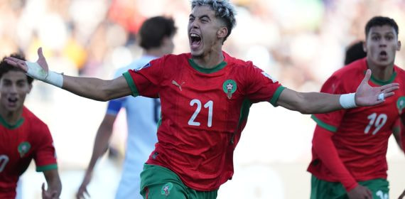 Yassir Zabiri celebra un gol en el partido entre Marruecos y Estados Unidos del Mundial sub-20 2025 disputado en Chile.