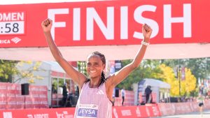 Feysa, Lokedi y Kosgei: la carrera femenina del Maratón de Chicago, en la ciudad del récord del mundo