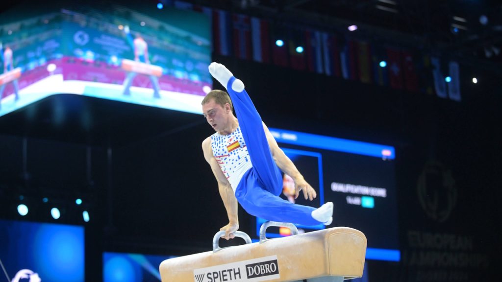 Ignacio Yockers, caballo con arcos, gimnasia