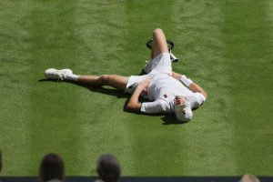 Jannik Sinner se retira el resto de la temporada 2026 por una lesión de rodilla