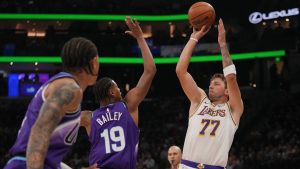 Doncic anota 52 puntos y los Lakers remontan 18 en Utah