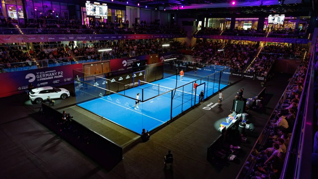 Padel, pista, crystal, bajada de pared, rebote