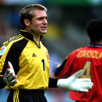 Santi Cañizares durante el partido entre Yugoslavia y España de la Eurocopa 2000 en Brujas.