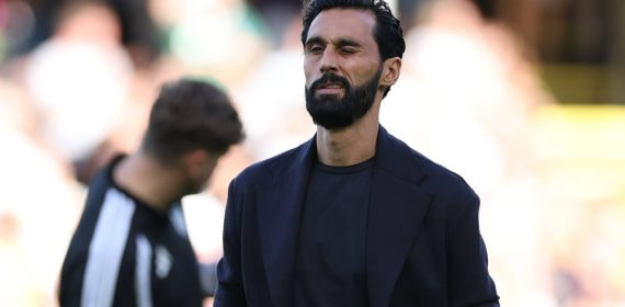 Álvaro Arbeloa durante el partido entre su equipo, el Fulham, y el Manchester United de la Premier League 2026/27, finalizado con 1-1 en el marcador.