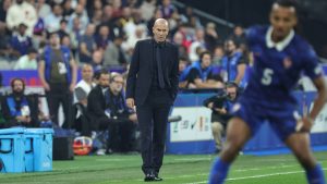 La Francia de Zidane da sus primeros pasos