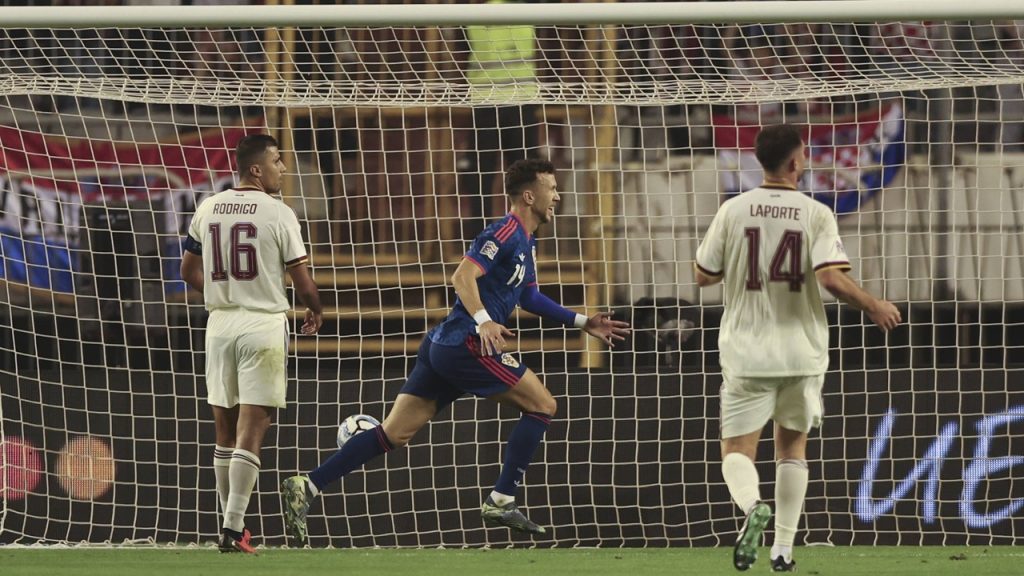 Ivan Perisic celebra el primer tanto del encuentro en el partido entre Croacia y España correspondiente a la Nations League 2026/27, finalizado con un resultado de 1-2.