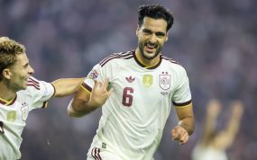 Mikel Merino celebra su segundo gol anotado en el partido entre Croacia y España de la Nations League 2026/27.