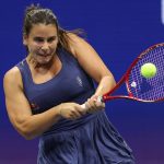 Emma Navarro golpea la pelota con su raqueta durante el US Open 2026.