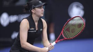 Eva Lys, de promesa del tenis a parar por artritis: «Las secuelas pueden ser de por vida»