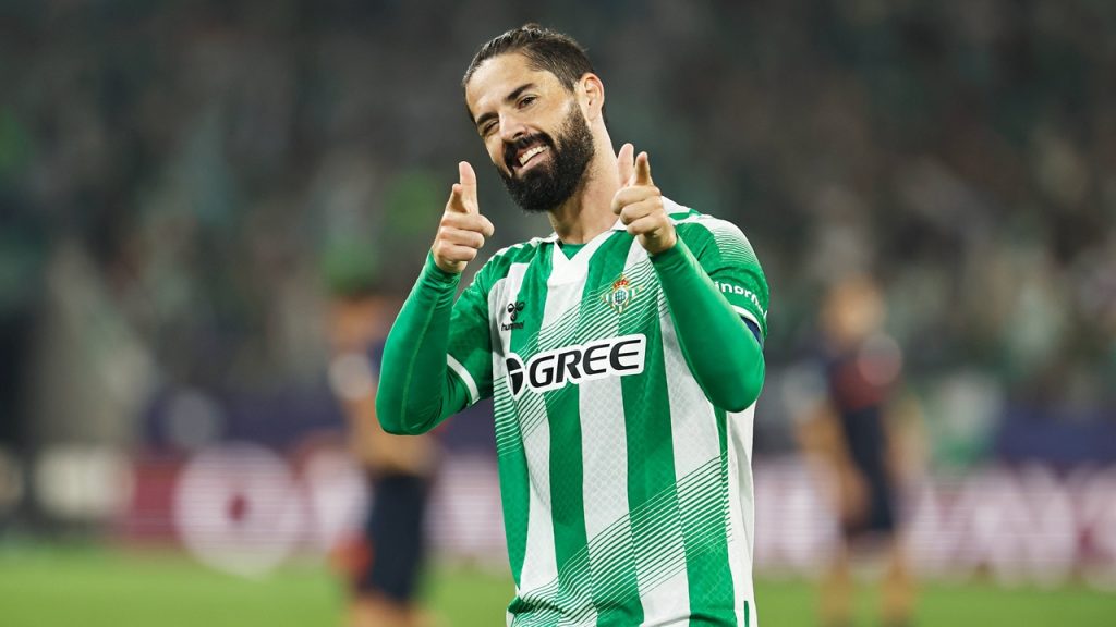 Isco Alarcón celebra el tanto de la victoria por 1-0 en el partido entre el Real Betis y el Feyenoord en la Champions League 2026/27.