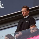 Johann Plenge en el palco del Red Bull Arena durante un partido entre el RB Leipzig y el Eintracht de Frankfurt de la Bundesliga 2026/27.