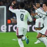 Endrick celebra su gol junto a Arda Guler y Mbappé al fondo en la victoria por 3-4 del Real Madrid ante la Roma en la Champions League 2026/27.