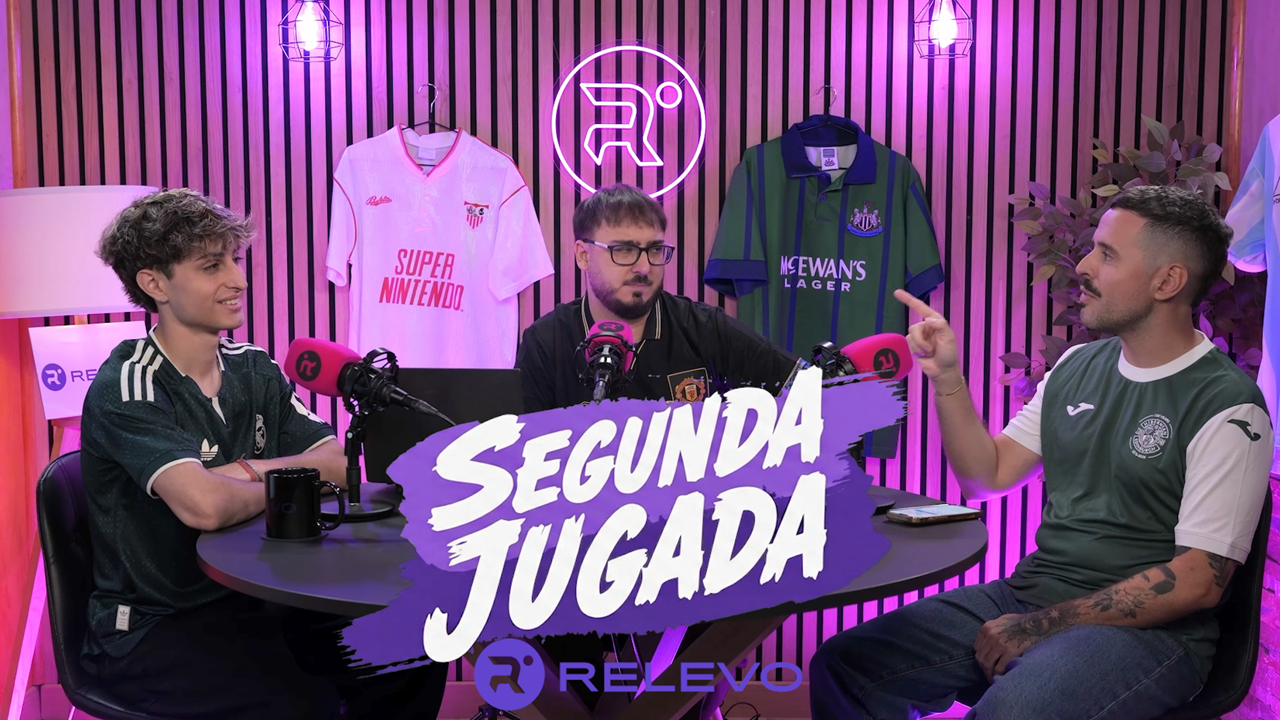Quinto episodio de 'Segunda Jugada', el podcast de fútbol de Relevo, sobre los futbolistas que han pasado de fichajes cuestionados a leyendas de sus clubes.
